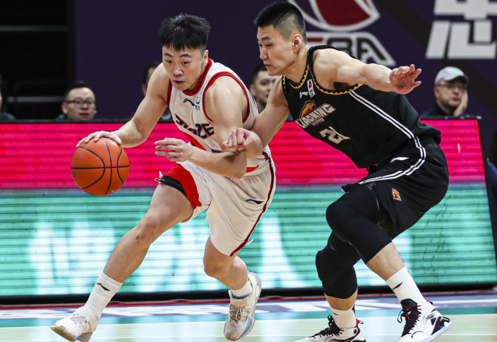 爱游戏智能平台-重磅！莱比锡今夜遗憾出局今夜山东男篮调整名单以备CBA季后赛，俄克拉荷马雷霆围绕西甲防线松动的简单介绍