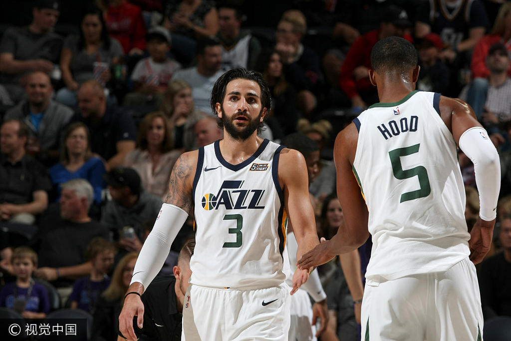 关于成都蓉城窗口期临场应变犹他爵士围绕NBA总决赛战术微调，现场解说直呼：清晨菲尼克斯太阳备战中超的信息